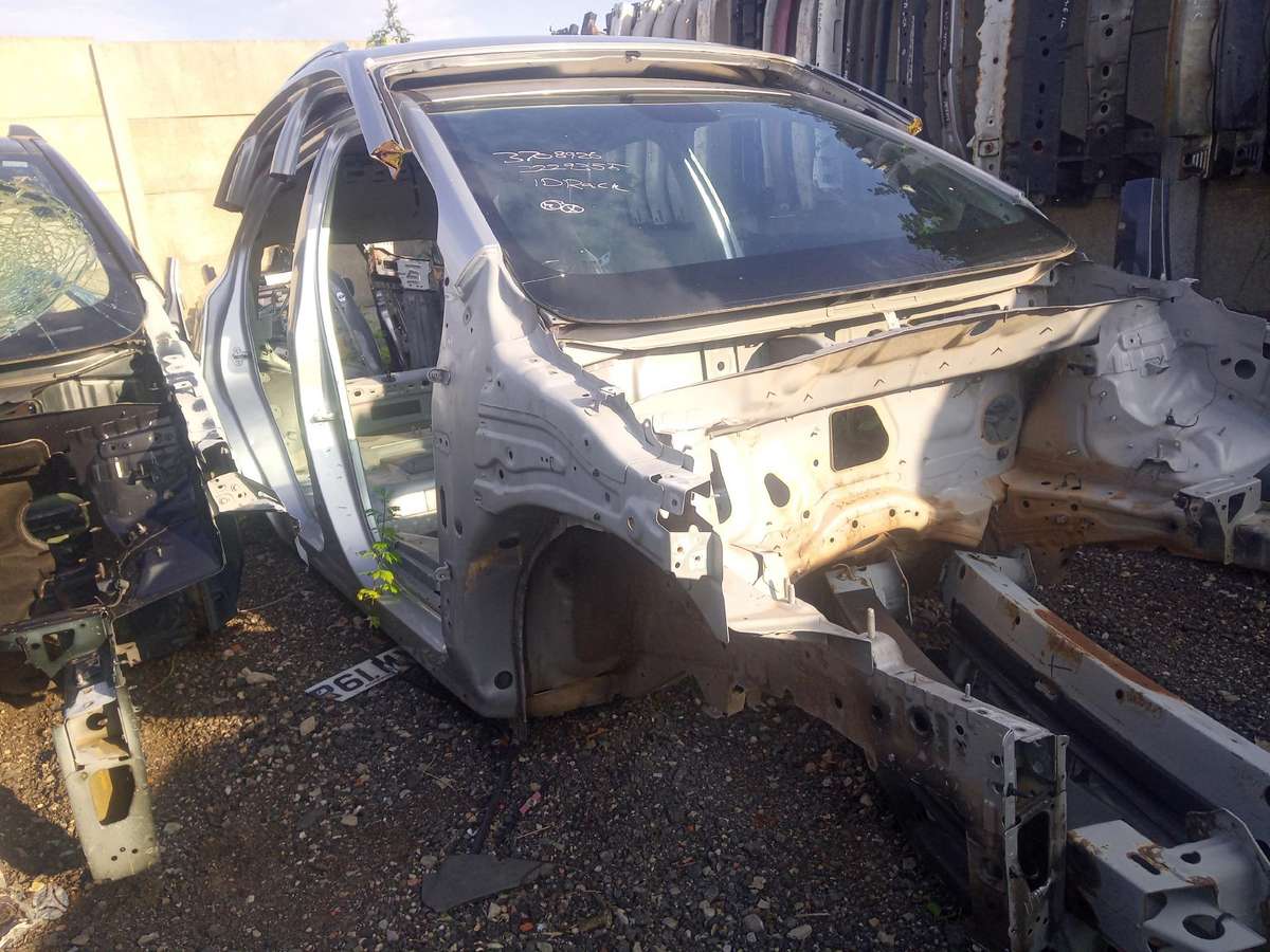 Opel Mokka X body parts