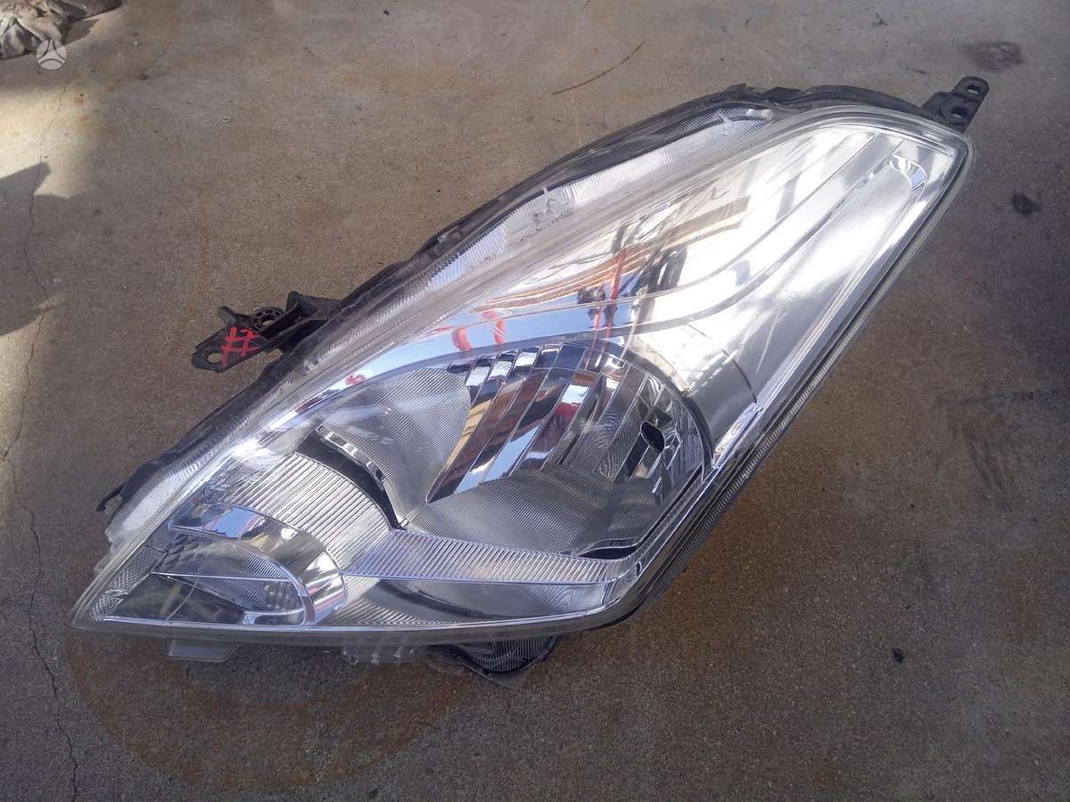 Suzuki Baleno lights