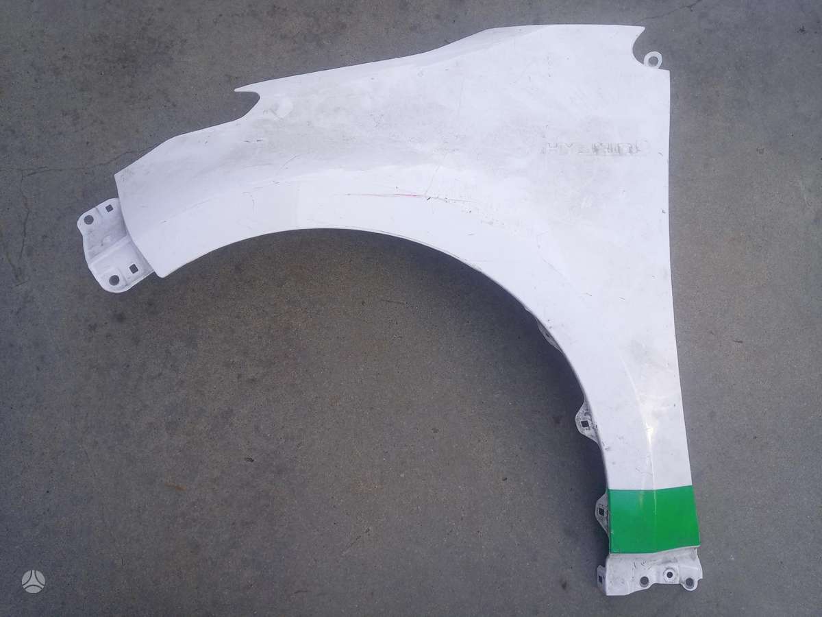 Toyota Yaris детали кузова
