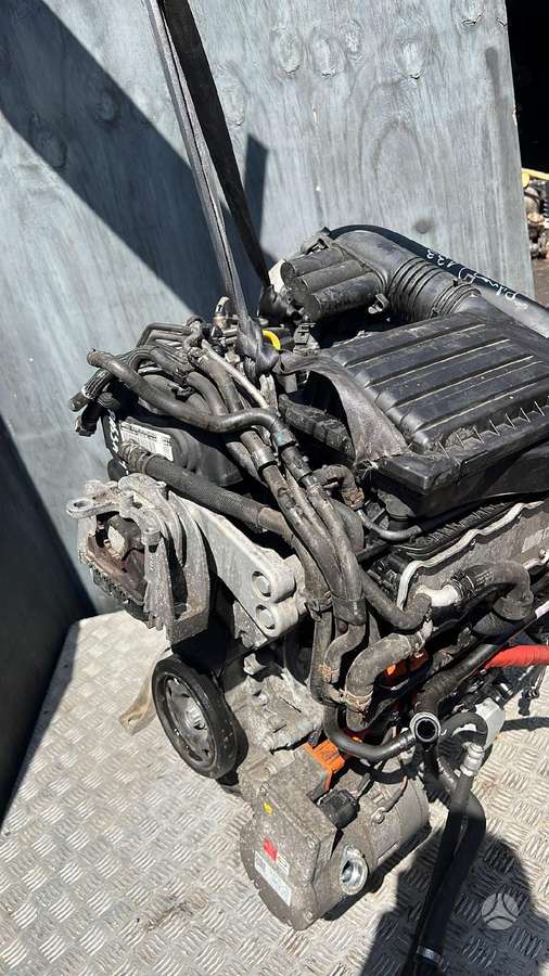 Volkswagen Passat, CUK, variklis