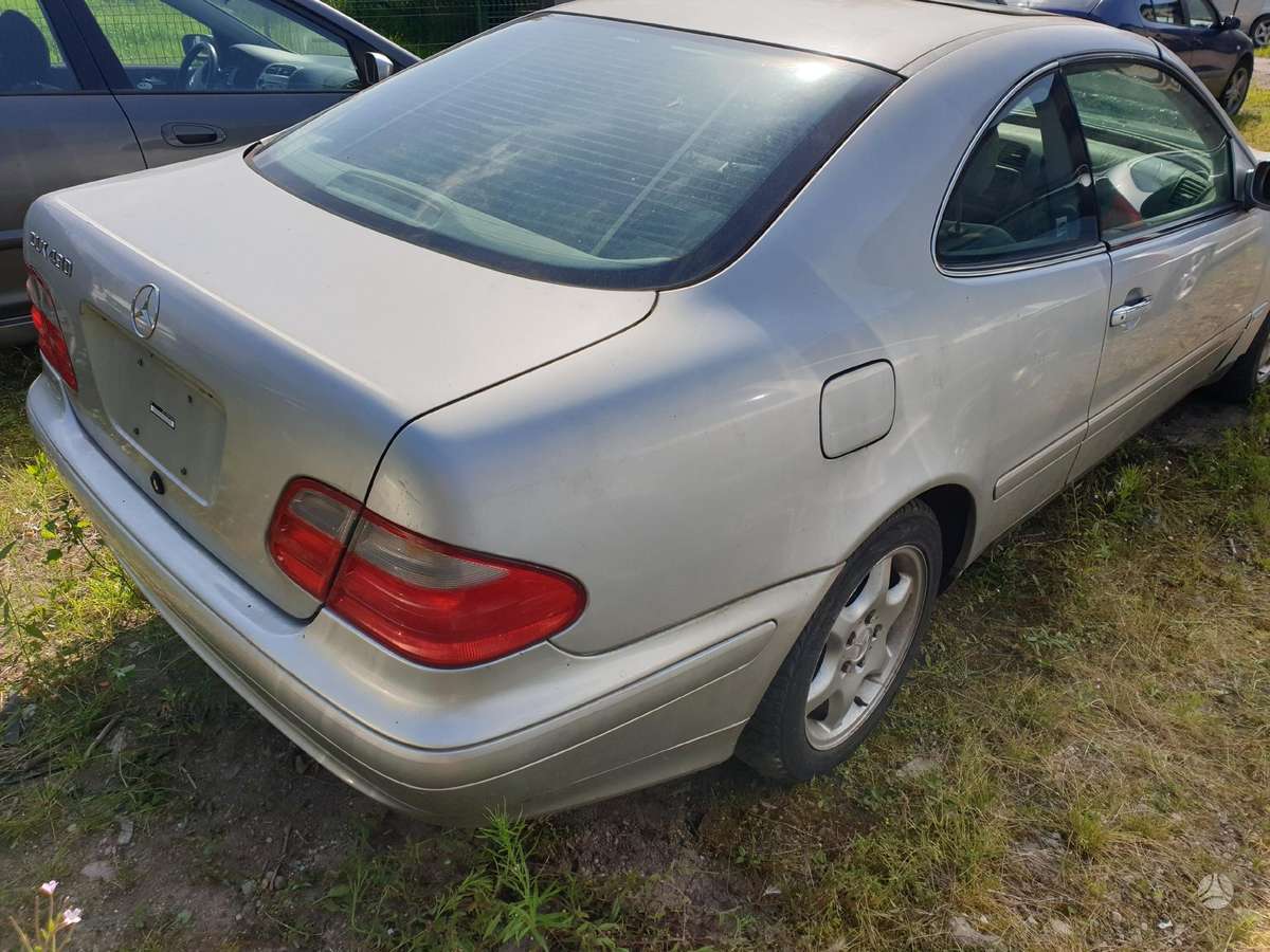 Mercedes-Benz CLK430 по частям