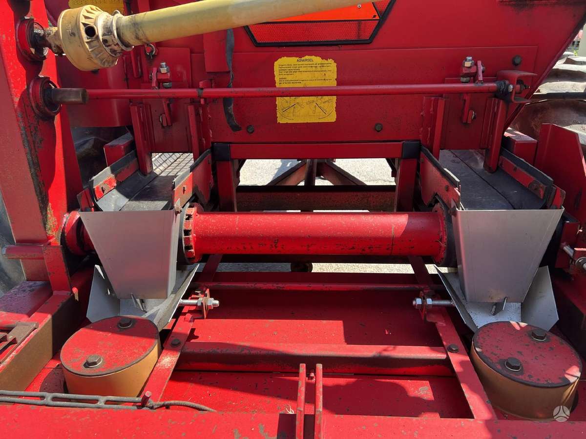 Bredal B4S, spreaders