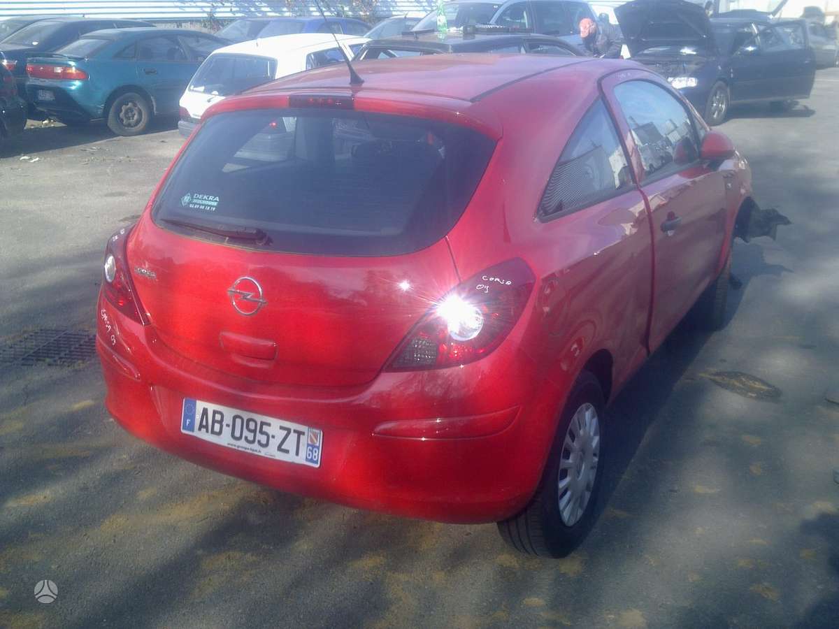 Opel Corsa 37069885048