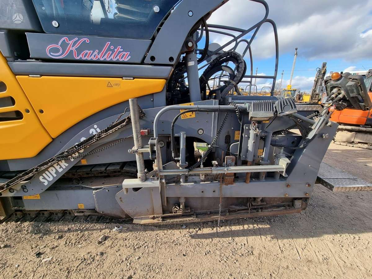 Vögele 1800-3i, paving machinery