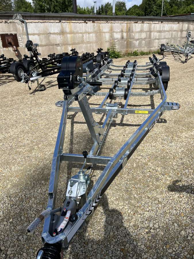 LORRIES PP35-8825, boat / watercraft
