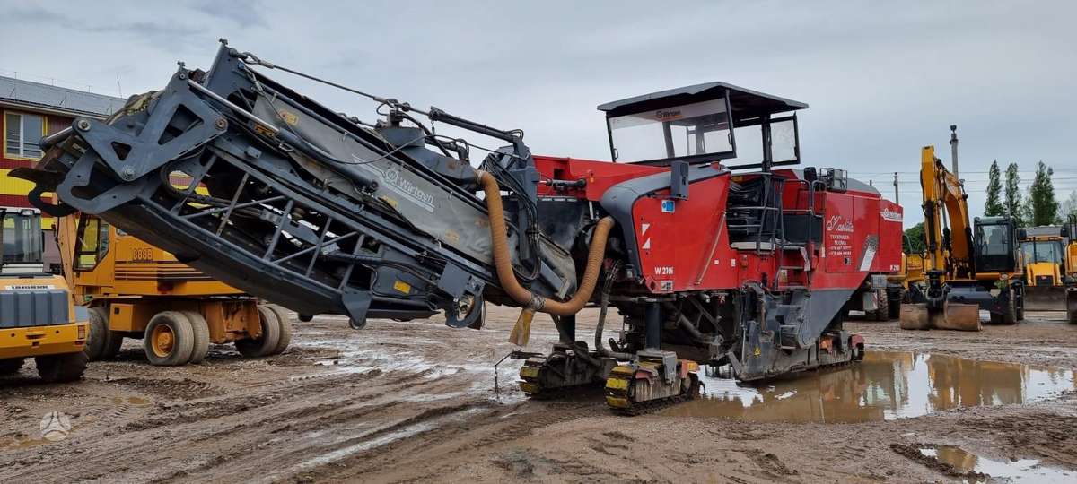 Wirtgen W210i, paving machinery