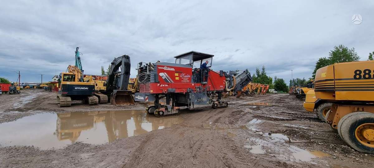 Wirtgen W210i, paving machinery