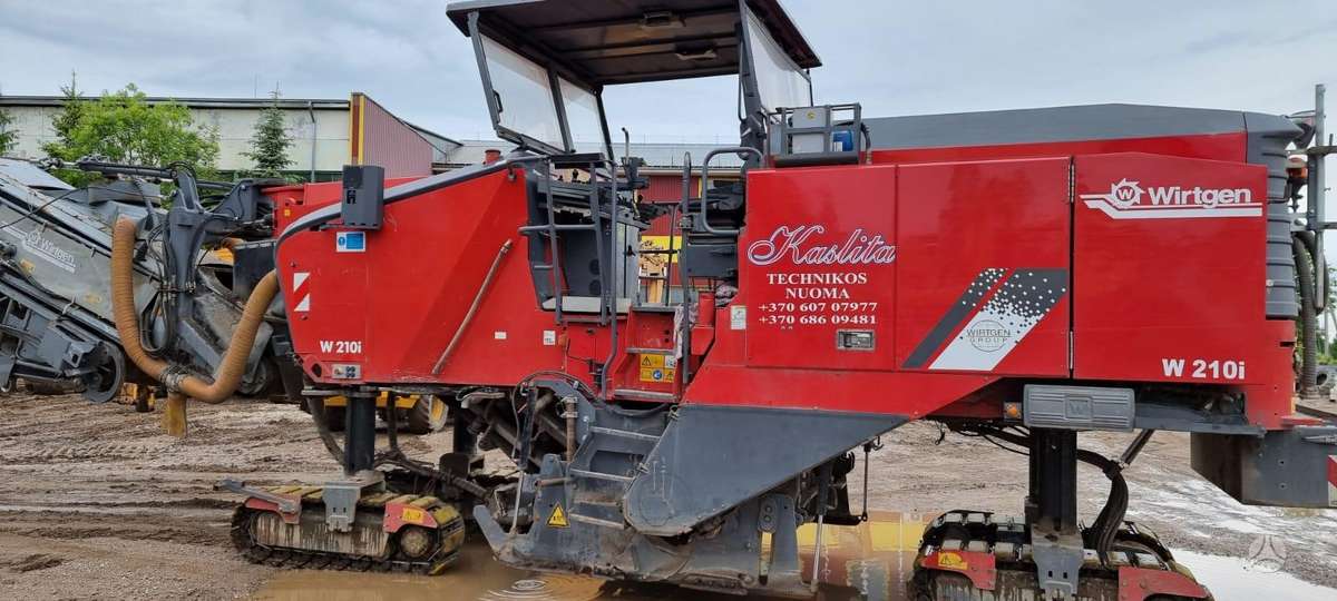 Wirtgen W210i, paving machinery