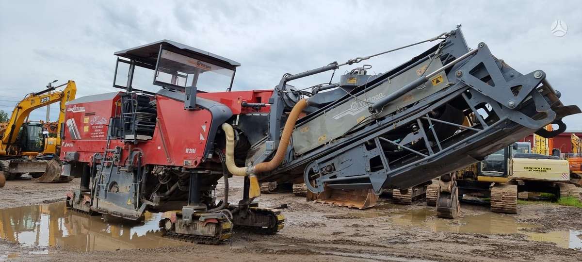 Wirtgen W210i, paving machinery