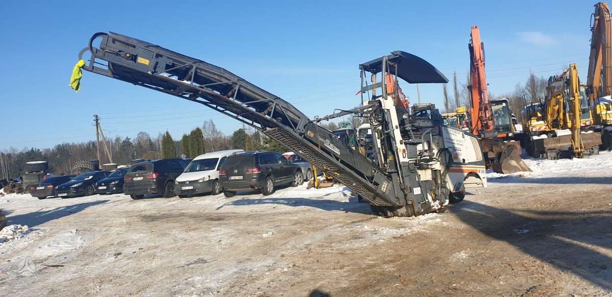 Wirtgen W50, paving machinery