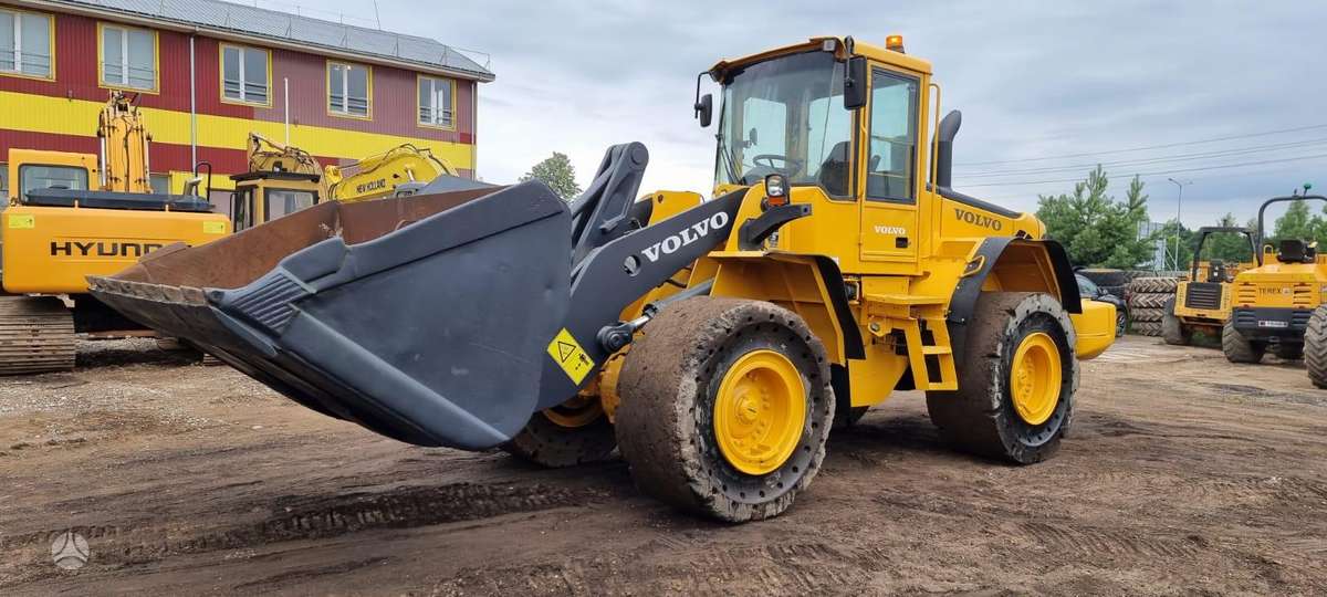 Volvo L120E, frontaliniai krautuvai