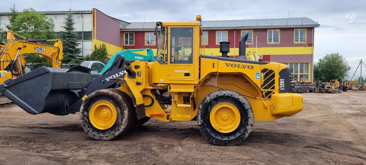 Volvo L120E, frontaliniai krautuvai