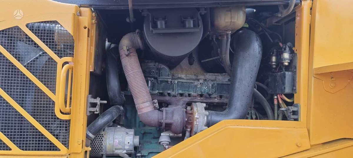 Volvo L120E, frontaliniai krautuvai