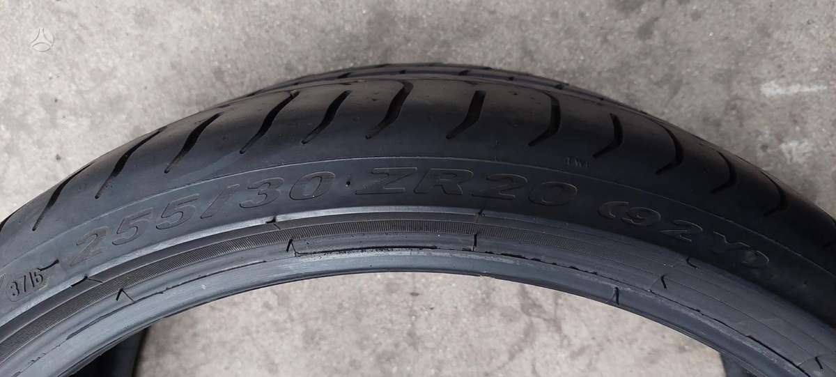 Pirelli, vasaras 255/30 R20