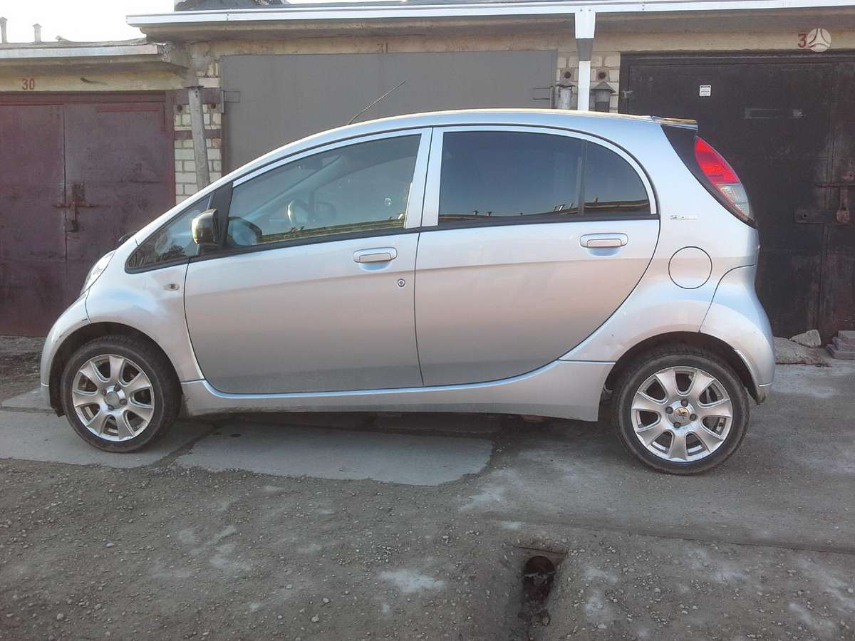 Peugeot iOn детали кузова