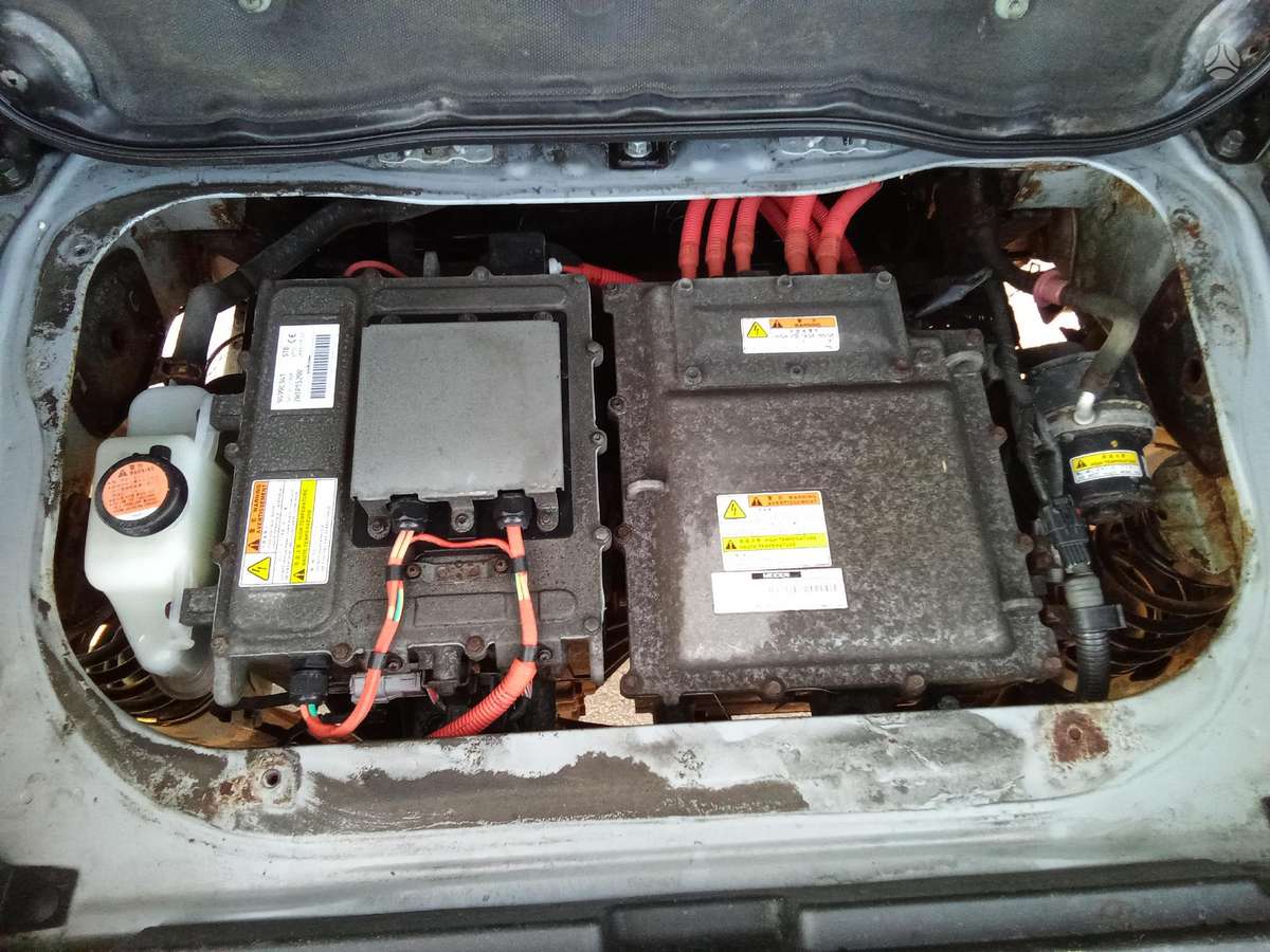 Peugeot iOn kėbulo dalys