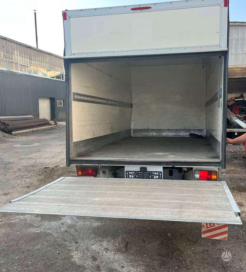 Renault Master, krovininiai mikroautobusai