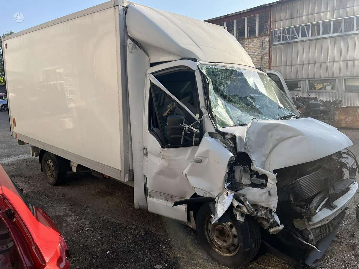 Renault Master, preču