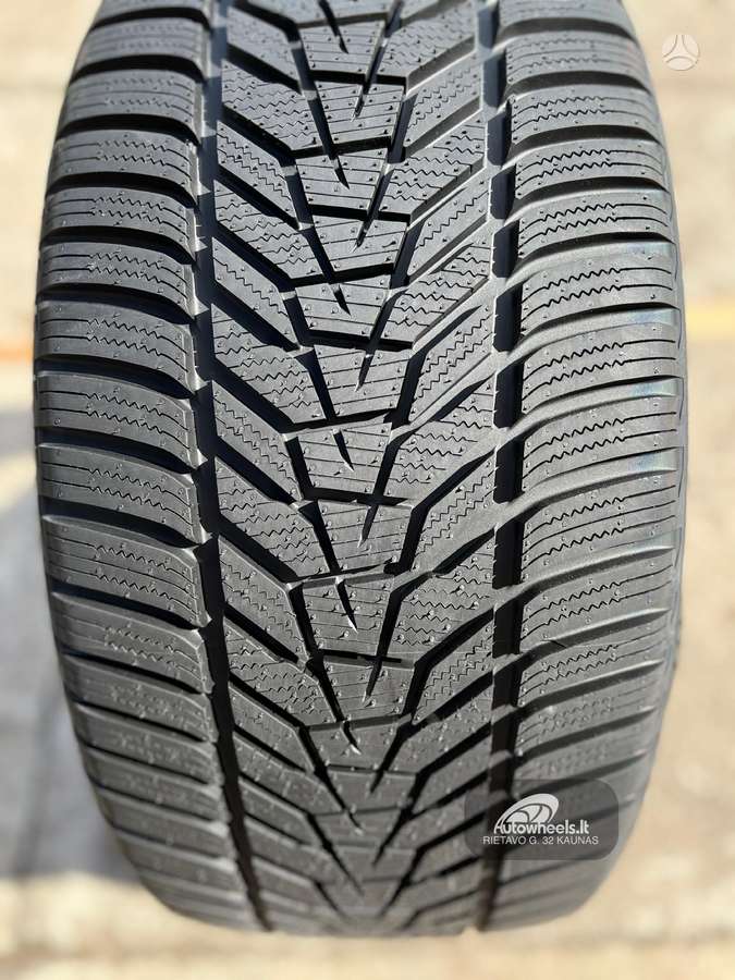 Hankook Winter I*Cept EVO 3, winter 255/35 R20