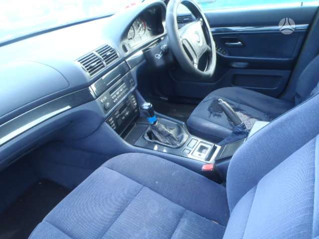 BMW 525