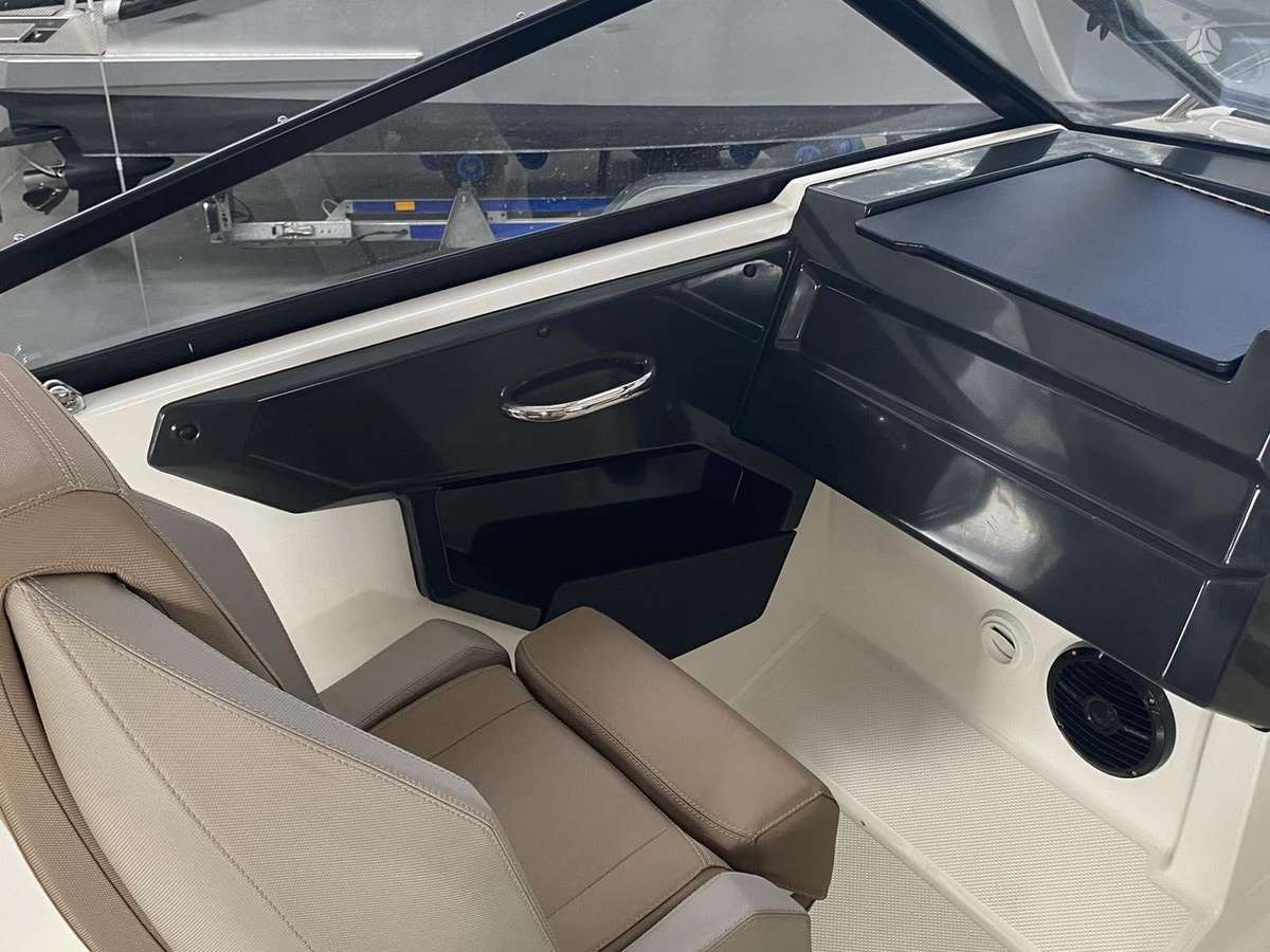 Quicksilver Activ 605 Bowrider, yachts / cruisers