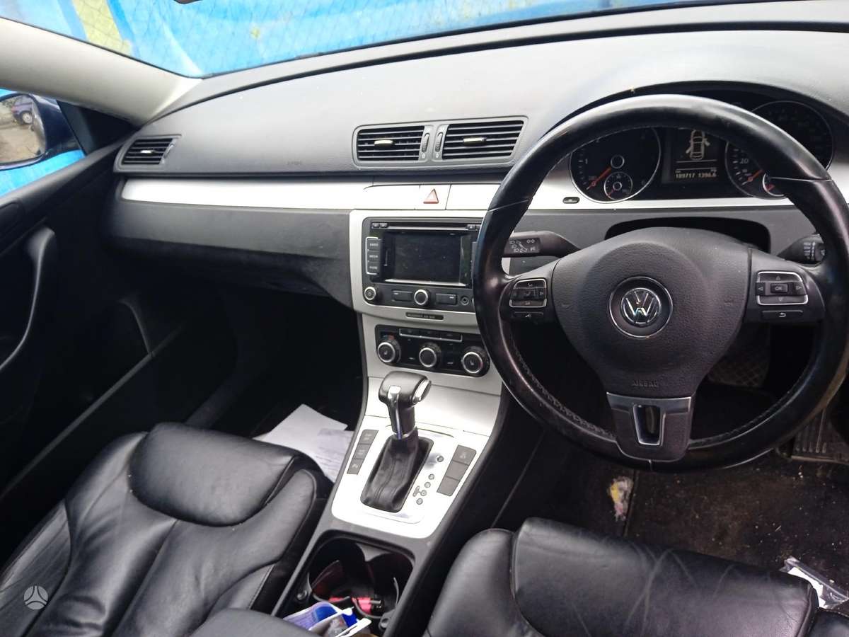 Volkswagen Passat dalimis. Dalimis