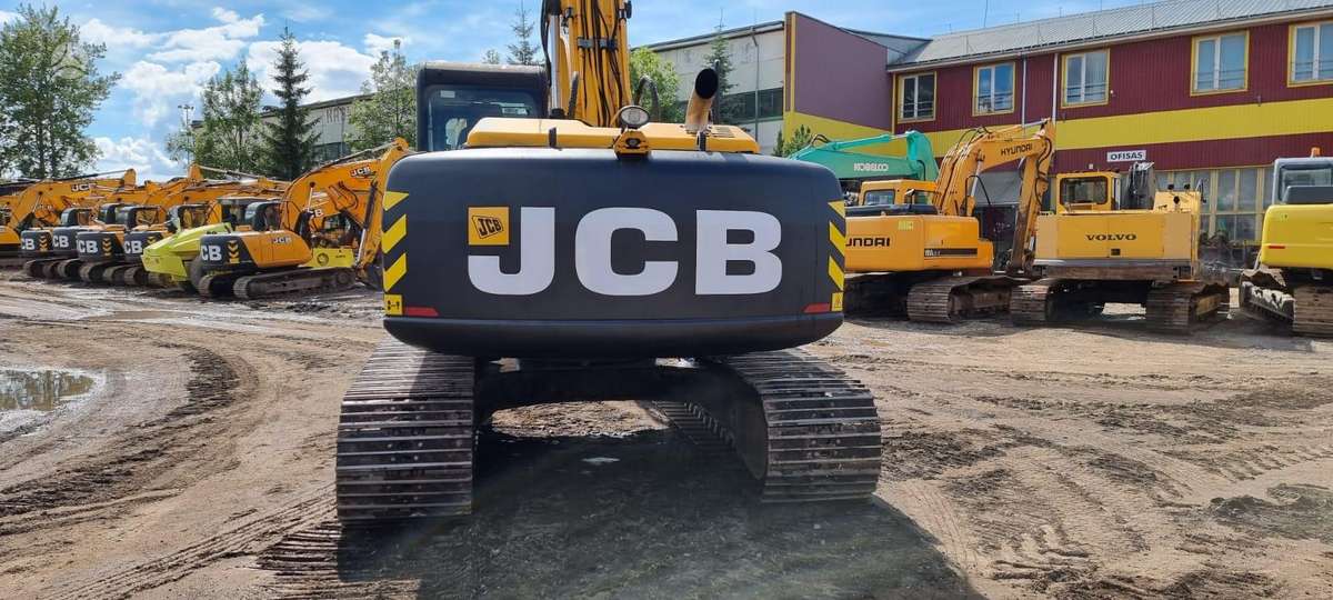 JCB JS220LC, экскаваторы