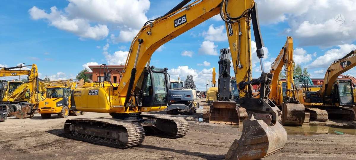 JCB JS220LC, экскаваторы
