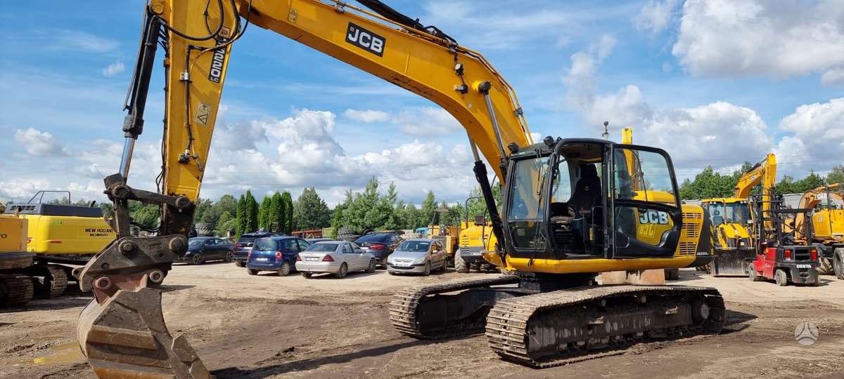 JCB JS220LC, ekskavatoriai