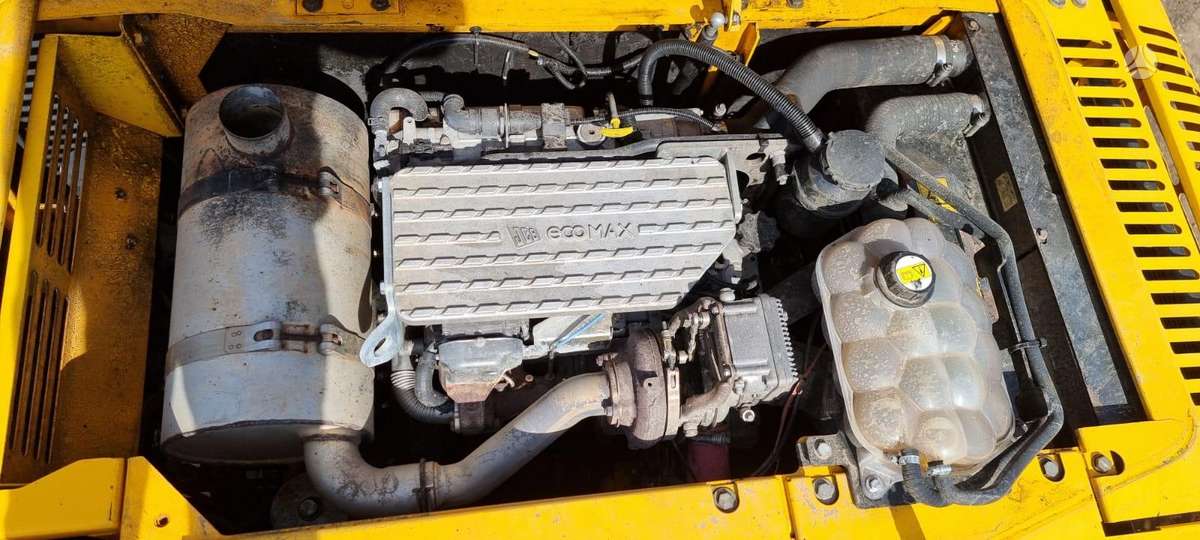 JCB JS220LC, ekskavatoriai
