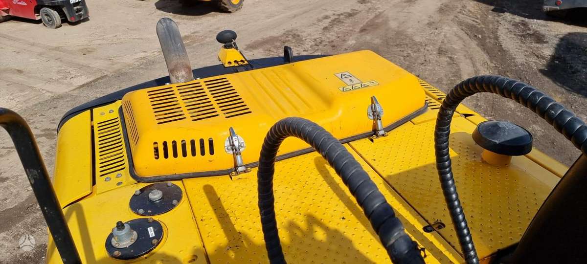 JCB JS220LC, экскаваторы