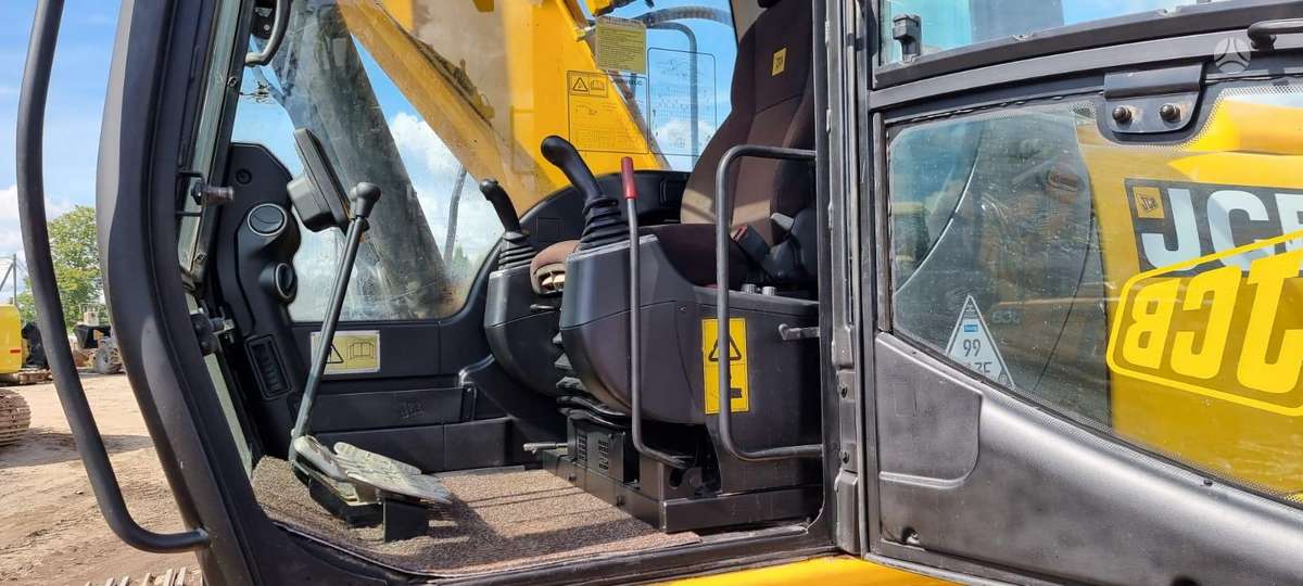 JCB JS220LC, ekskavatori