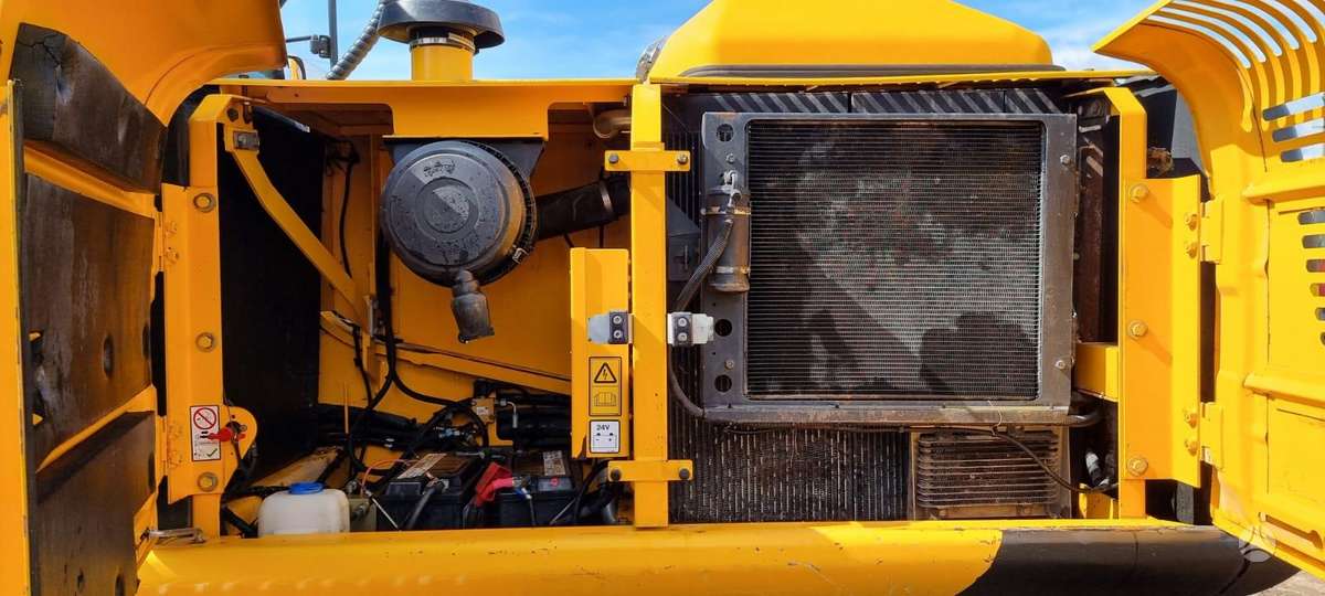 JCB JS220LC, экскаваторы
