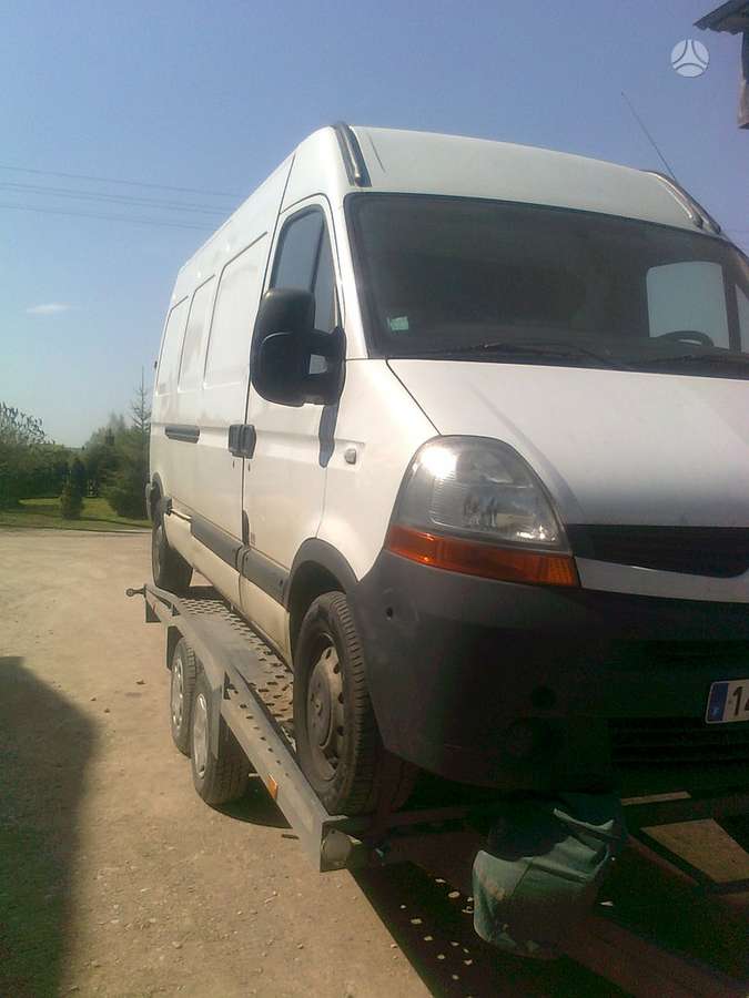 Renault Master, preču