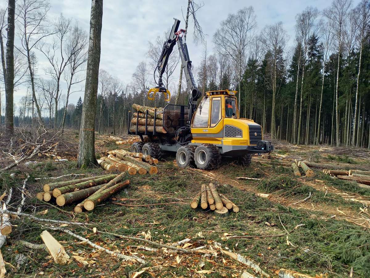 SAMPO ROSENLEW FR28, forwarders