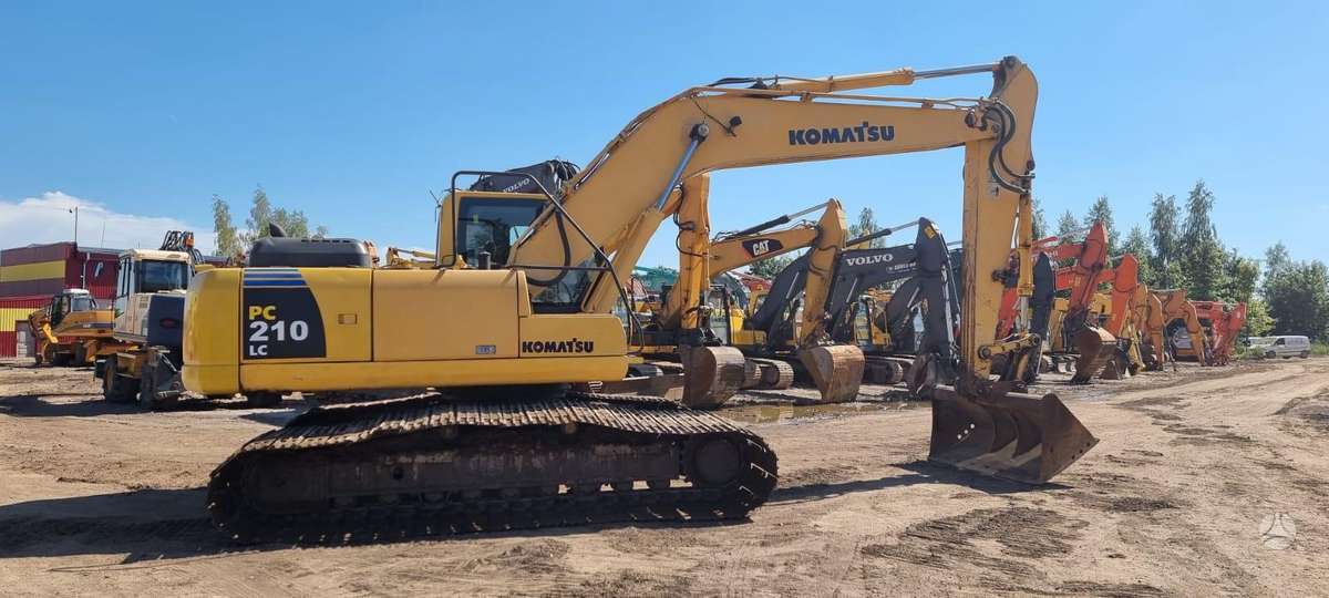 Komatsu PC210-8, экскаваторы