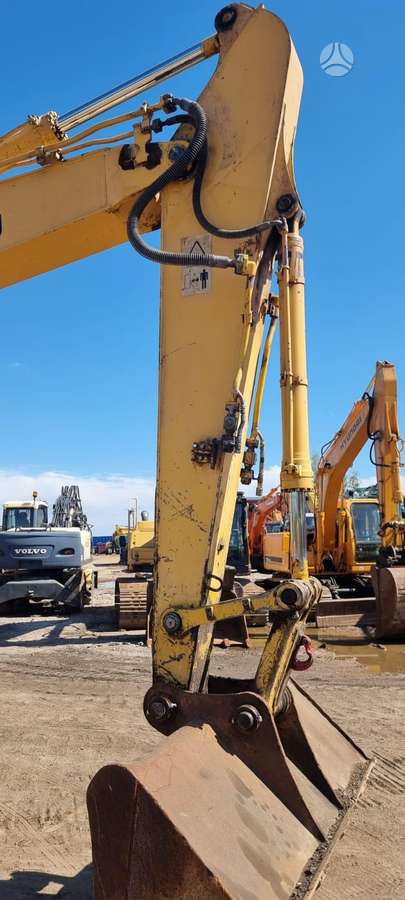 Komatsu PC210-8, экскаваторы