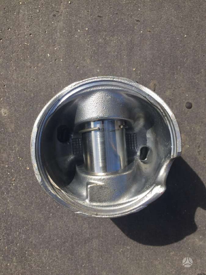 Opel Movano, G9u, pistons