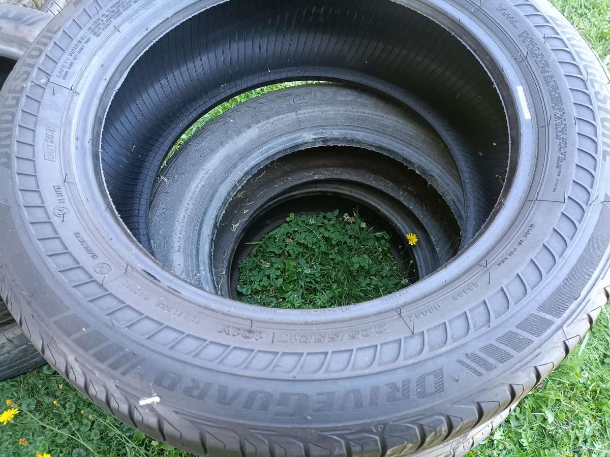 Bridgestone DRIVEGUARD, летние 225/55 R17