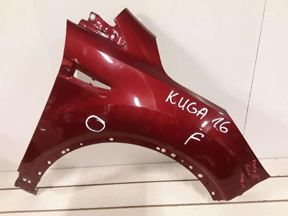 Ford Kuga dalimis