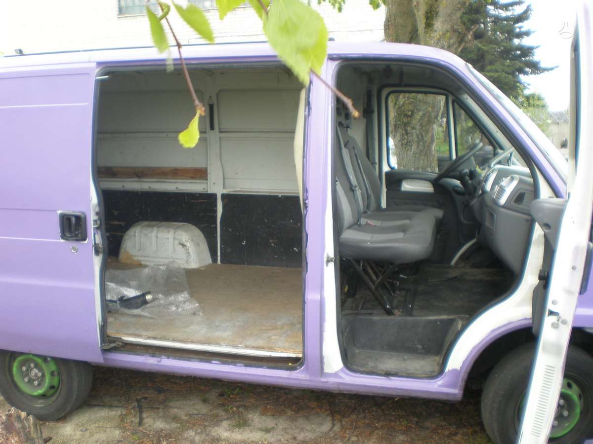 Citroen Jumper, preču