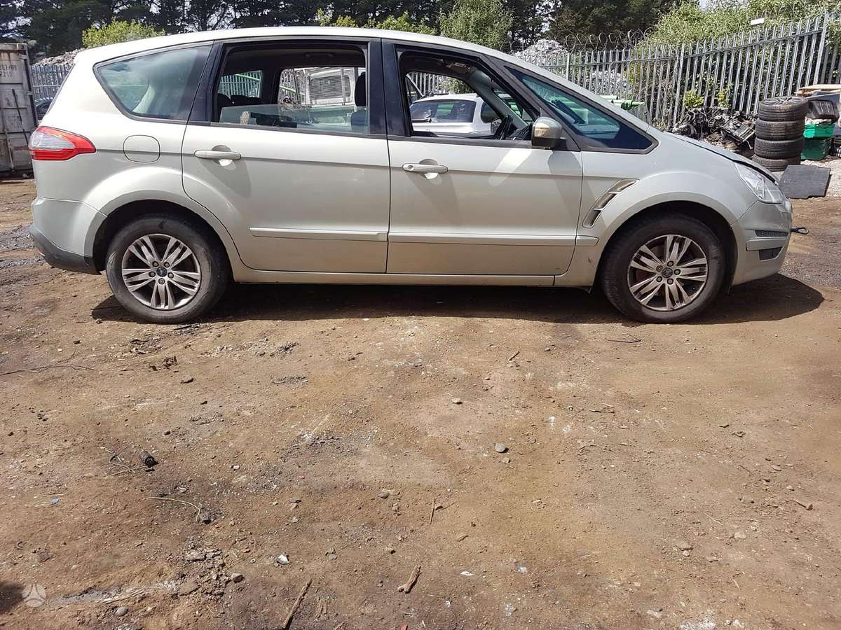Ford S-MAX for parts