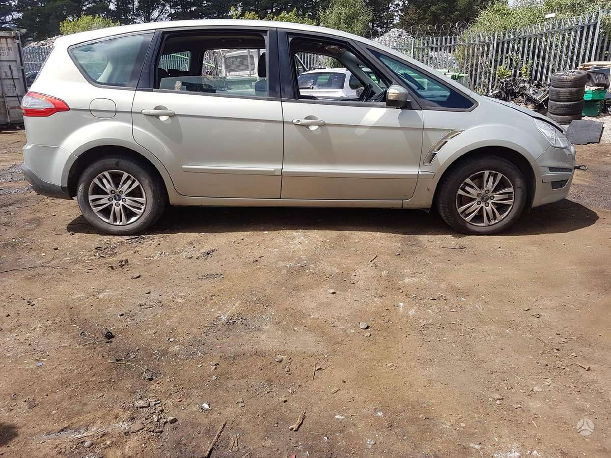 Ford S-MAX по частям