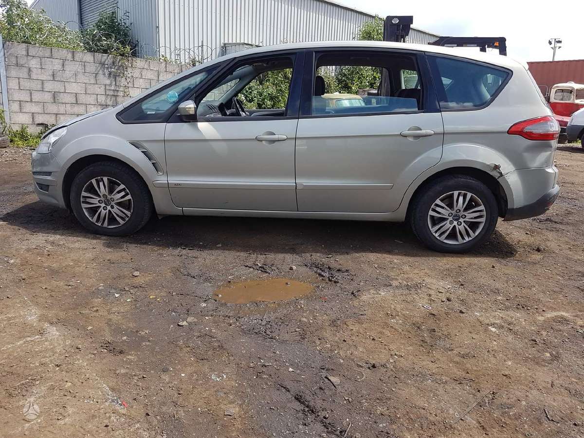 Ford S-MAX for parts