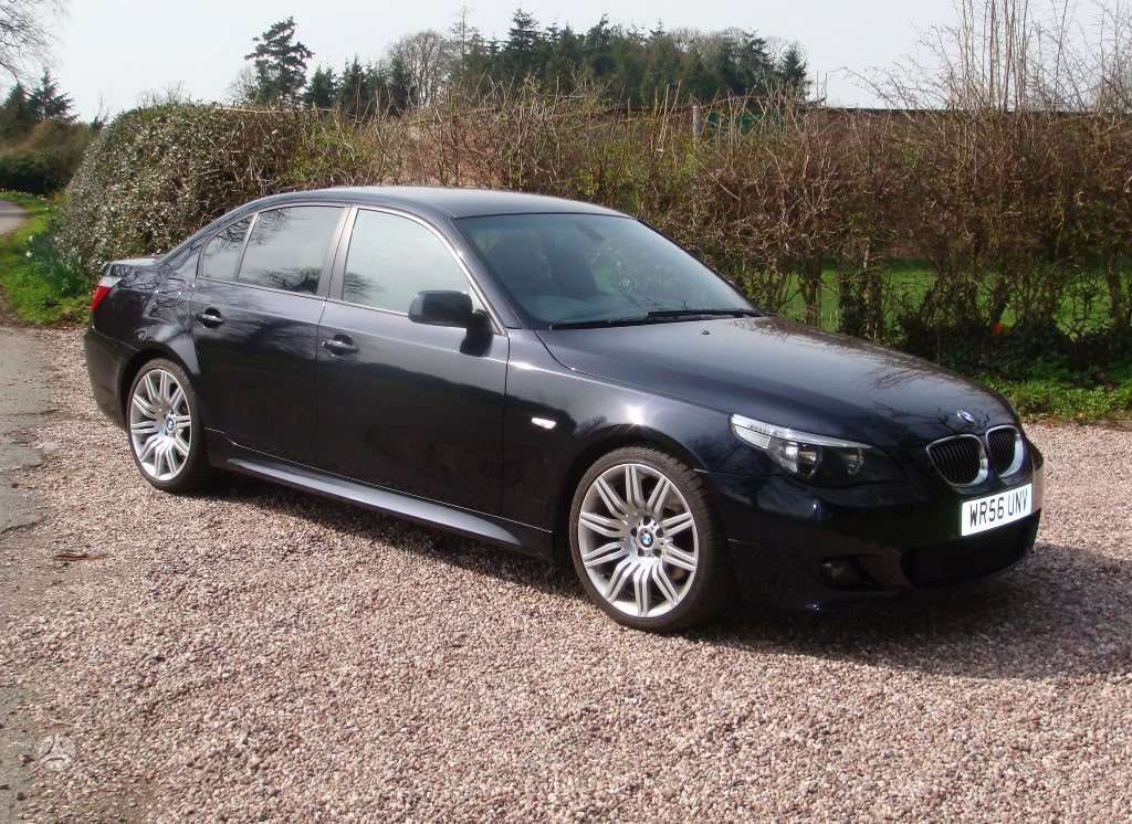 BMW 530 dalimis. Bmw dalys