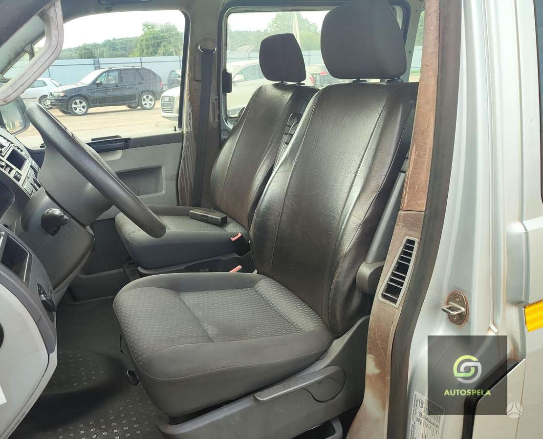 Volkswagen T5 Transporter, passenger vans