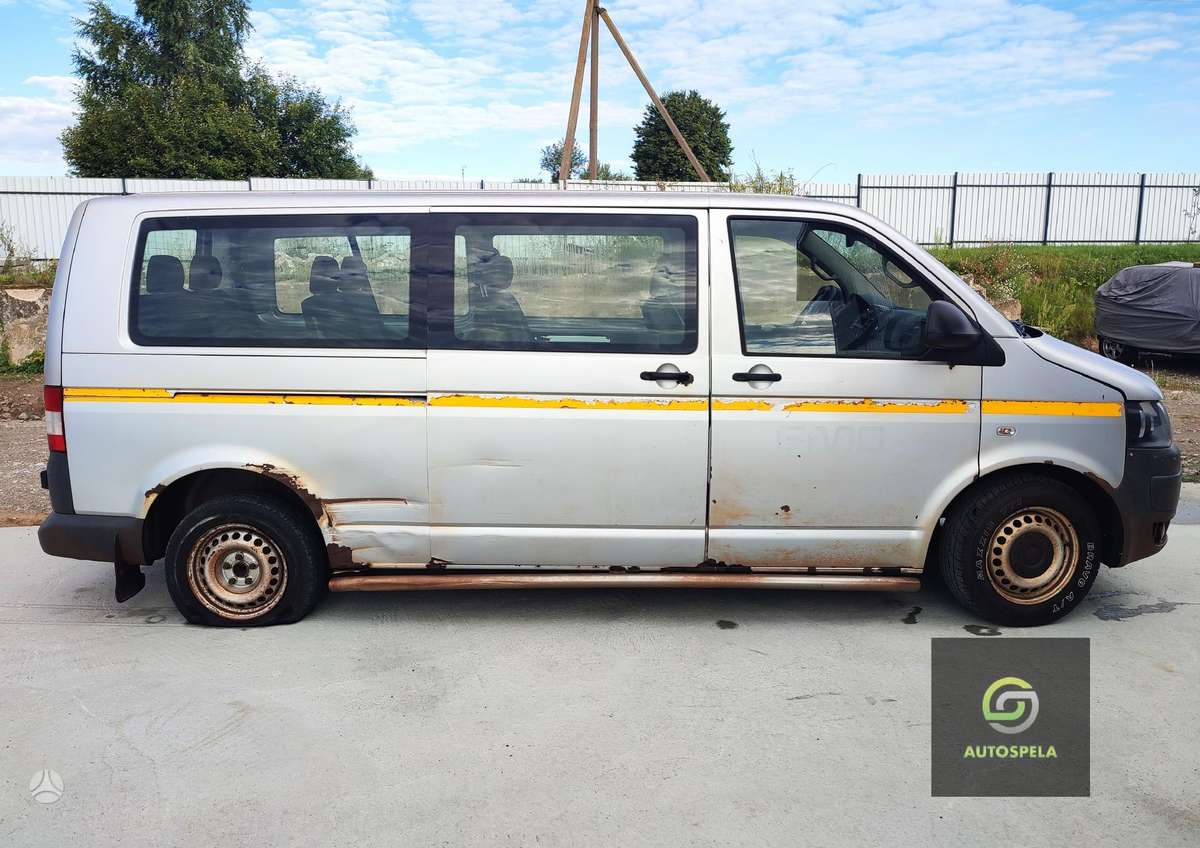 Volkswagen T5 Transporter, passenger vans