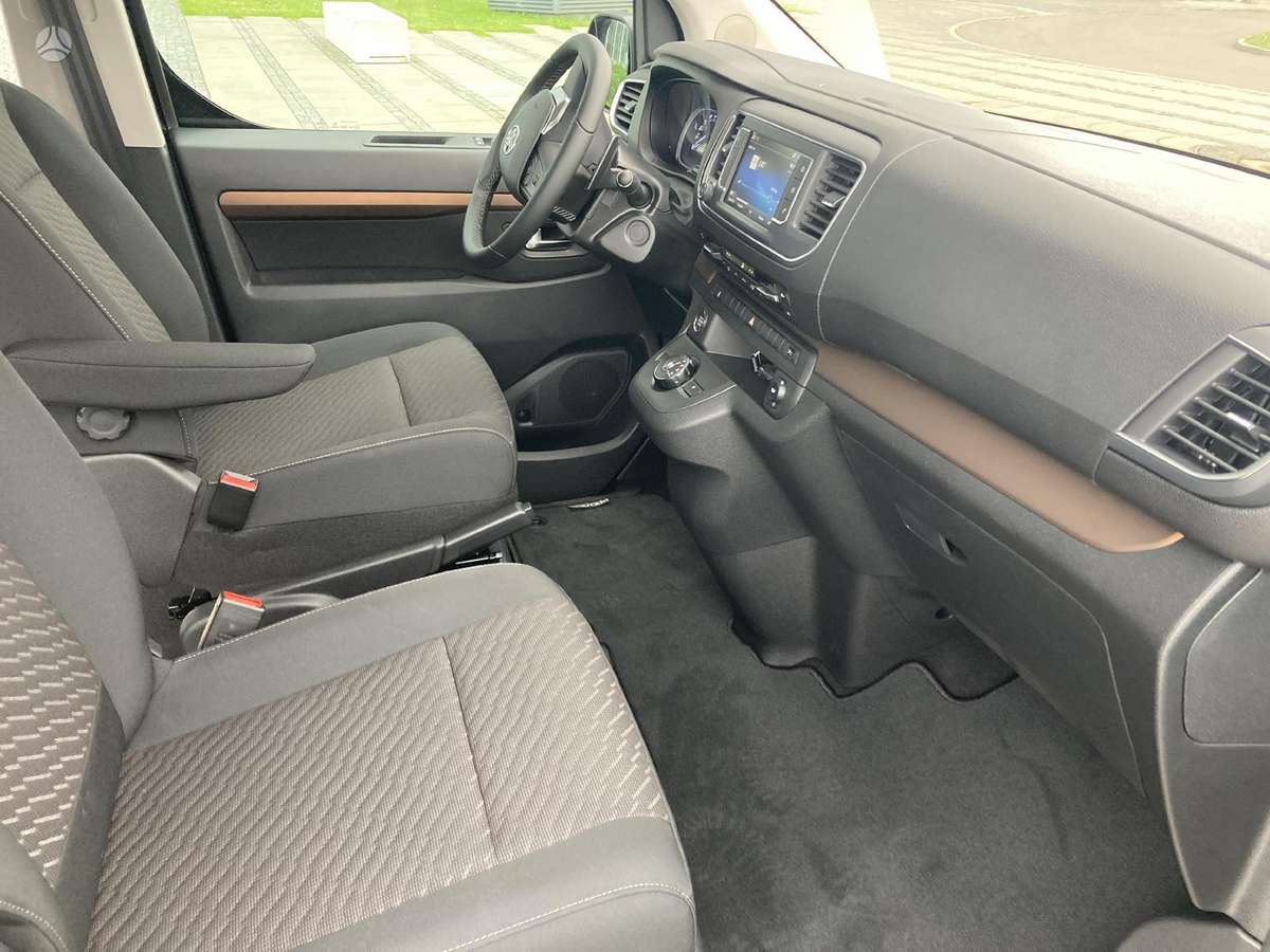 Toyota Proace Verso, passenger minibus