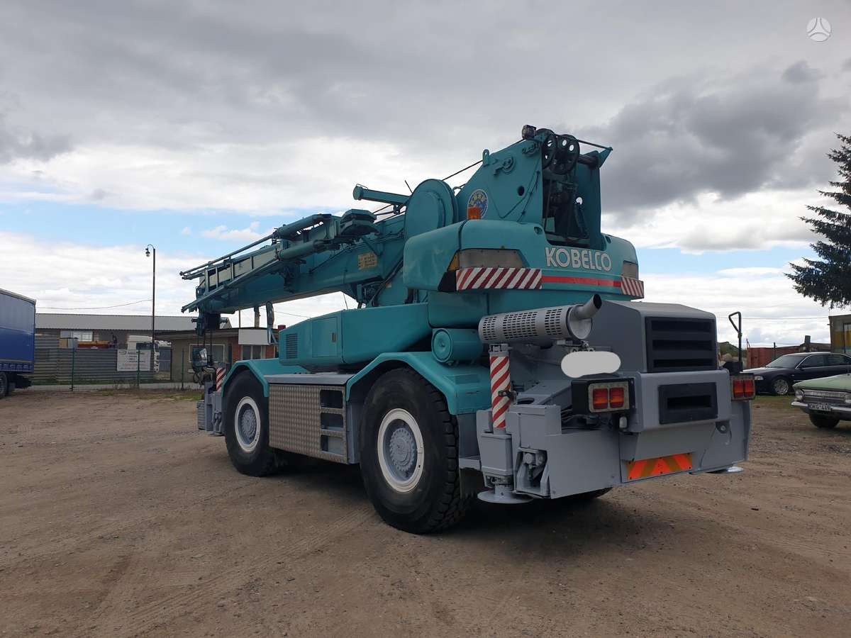 Kobelco RK250-3, crane