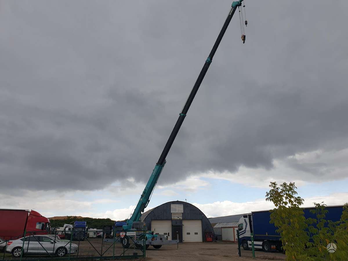 Kobelco RK250-3, crane